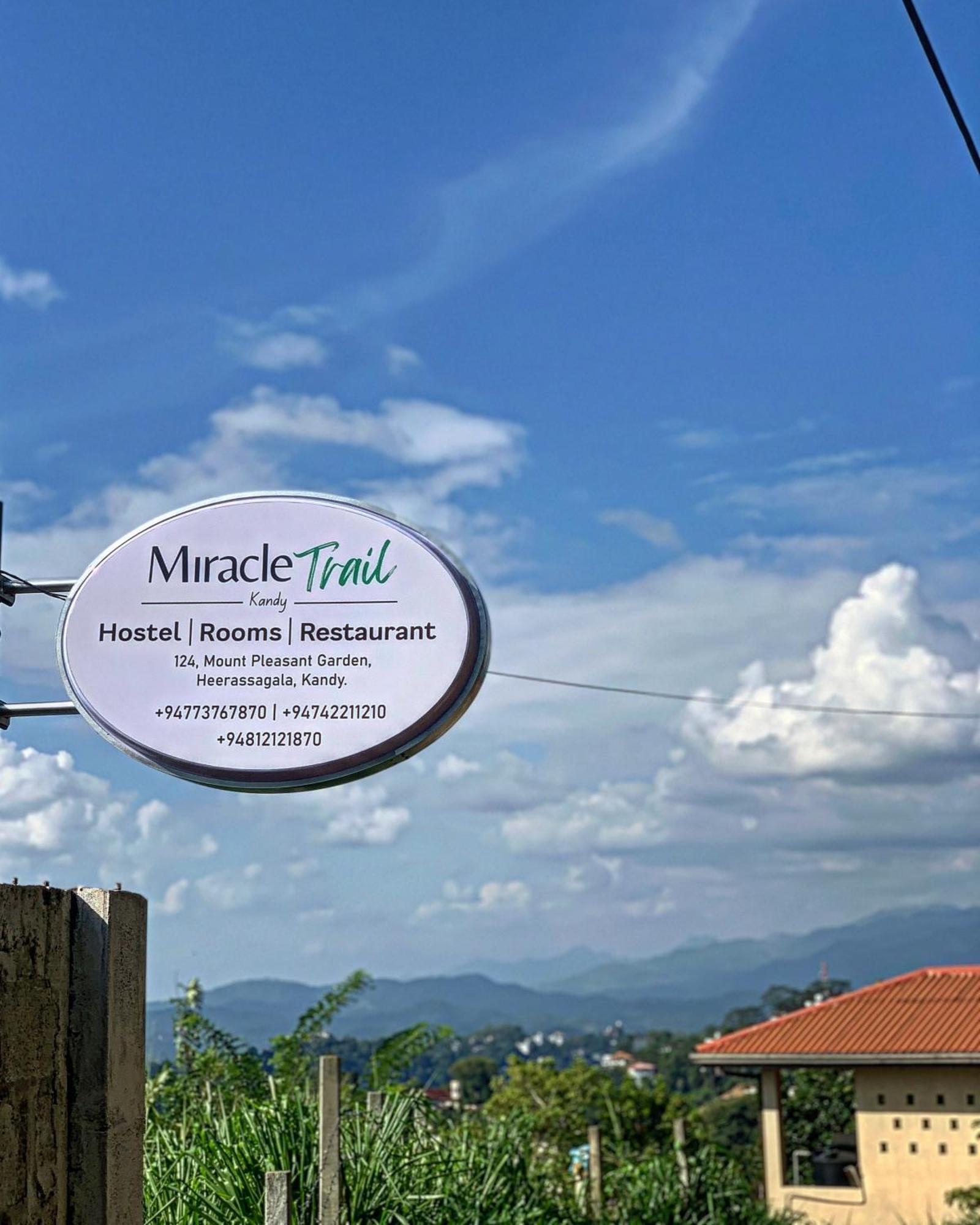 Miracle Trail Kandy Exterior foto